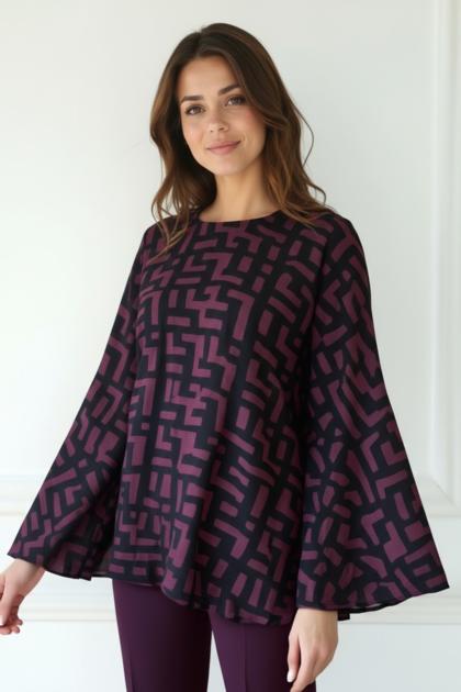 BENACO - Warm sweater with wide sleeves